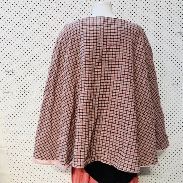 1960s vintage / handmade / wool cape (3911288249856915614)