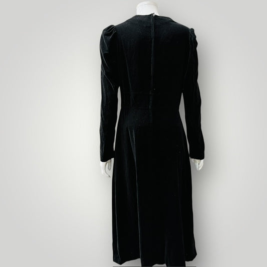 1970s nz vintage / HULLABALOO (thornton hall) / black velvet dress / s (3911741645301895768)