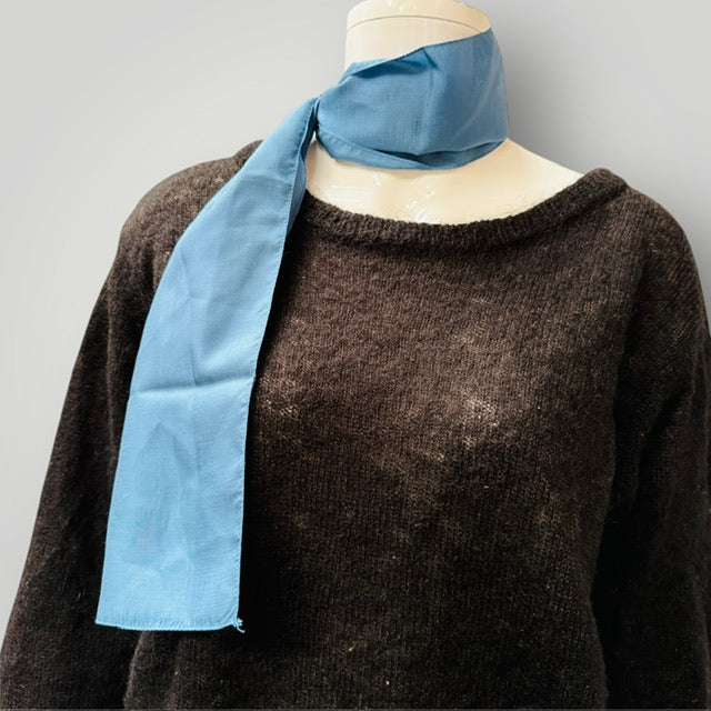 vintage / blue silk scarf (3911741675197915474)