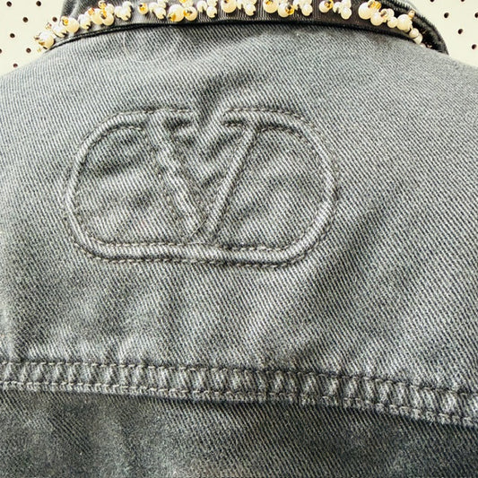 VALENTINO / black denim jacket with beading / s/m (3911741824389990694)