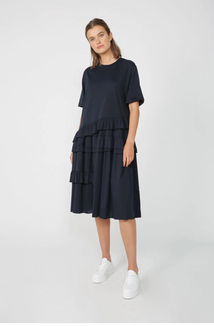 MOOCHI 6 x 7 / 'escalate' a line midi skirt / L (3911806725259652395)