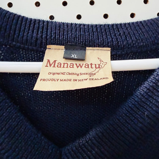 MANAWATU KNITTING MILLS / blue wool jumper with epaulets / XL (3912247592410893647)