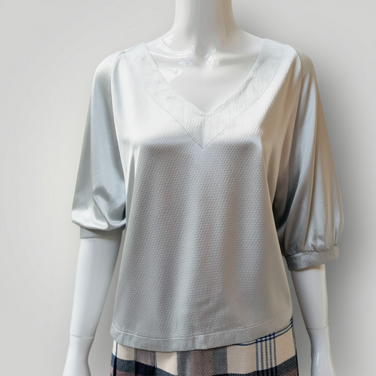 ANDREA MOORE / silver top in 100% silk / 14 (3912403689106455580)
