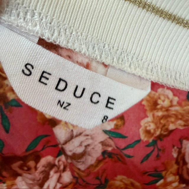 Seduce NZ / Ali Top / s (3914078663995756455)