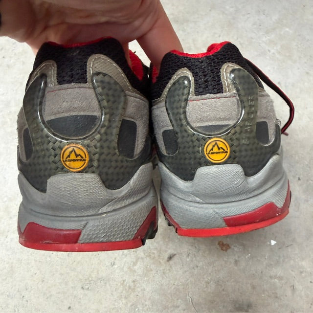 La Sportiva / Lynx mountain + trail running shoes / black, grey, + red / 38 (3914313735123586919)