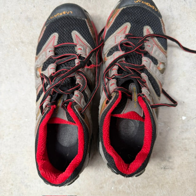 La Sportiva / Lynx mountain + trail running shoes / black, grey, + red / 38 (3914313736773462882)