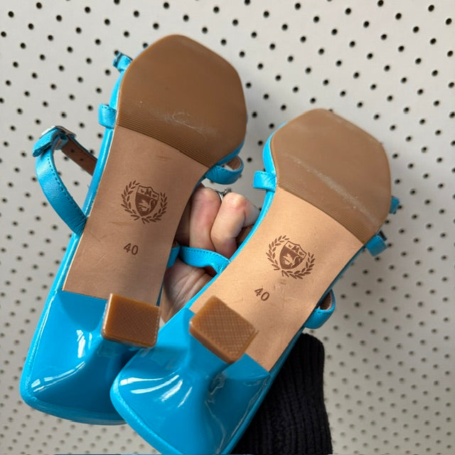 Mi Piaci / Delaney Strappy Sandal / vibrant blue leather / 40 / $260rrp (3914313769149466405)