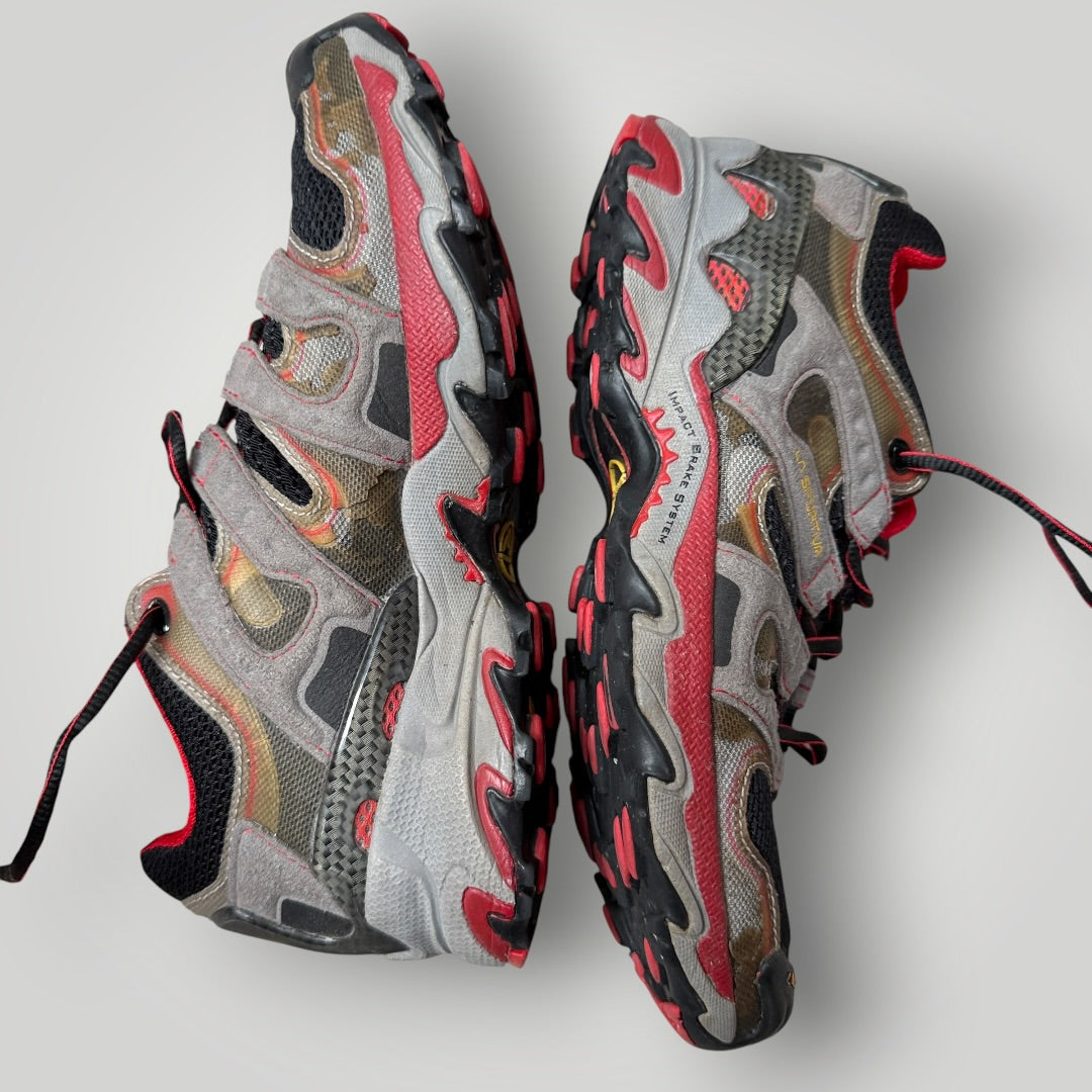 La Sportiva / Lynx mountain + trail running shoes / black, grey, + red / 38 (3914313928077664307)