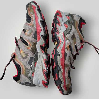 La Sportiva / Lynx mountain + trail running shoes / black, grey, + red / 38 (3914313928077664307)