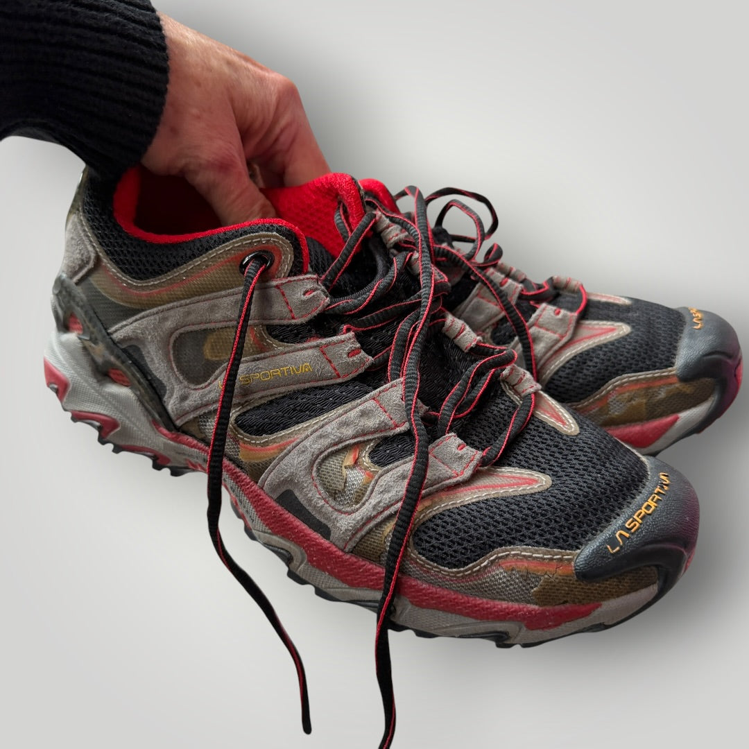 La Sportiva / Lynx mountain + trail running shoes / black, grey, + red / 38 (3914313929709210669)