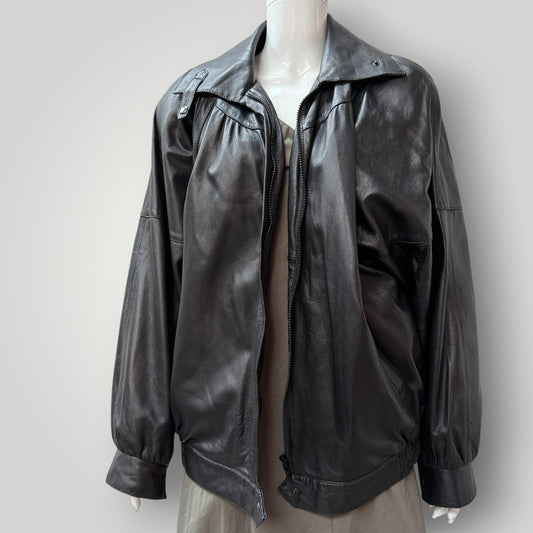1980s vintage / softest black leather jacket with pleated back / free size (3914752982462821168)