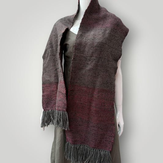 hand woven / wool scarf (3914753002567038745)