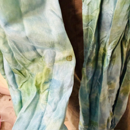 tie dyed / fringed silk scarf (3914839092524592848)