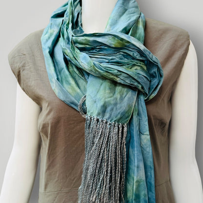 tie dyed / fringed silk scarf (3914839528159986354)