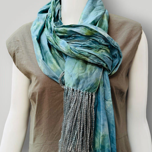 tie dyed / fringed silk scarf (3914839528159986354)