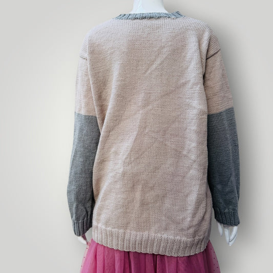 hand knitted / pink grey / wool jumper / m (3915005006135303703)
