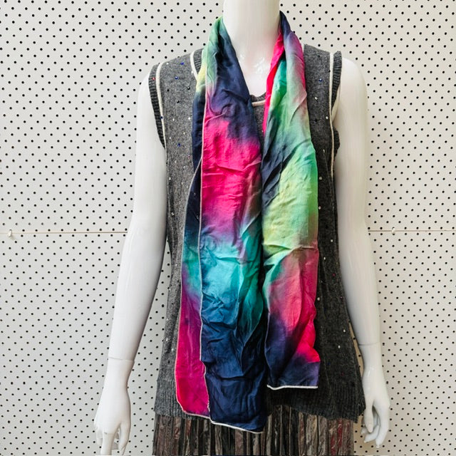 silk / scarf / tie-dyed (3915871890436644105)
