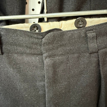 1960s vintage / grey wool suit / m (3915871972593029798)