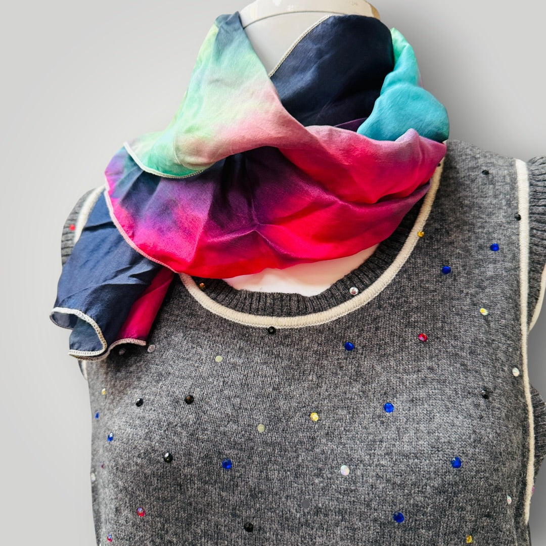silk / scarf / tie-dyed (3915872369577564842)
