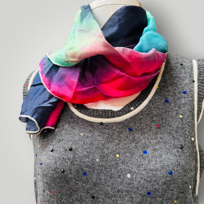 silk / scarf / tie-dyed (3915872369577564842)