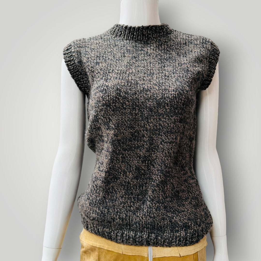 hand knitted / brown wool sleeveless vest / s (3916143631720296002)