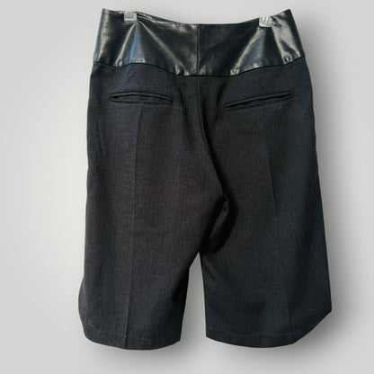 Y2k nz vintage / Natalija Kucija / black flared shorts w wide waistband / 10 (3916639655937592168)