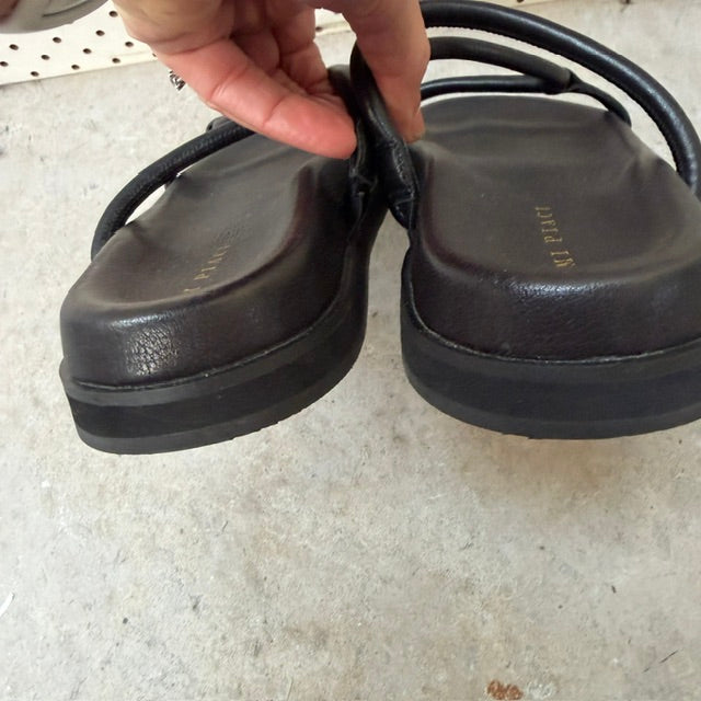 Mi Piaci / Circe slides / 39 (3916725415059583191)