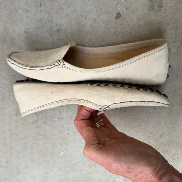 Tod's / loafers / off-white suede / 37.5 (3916725426840296314)