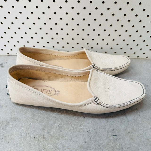Tod's / loafers / off-white suede / 37.5 (3916725434017009306)