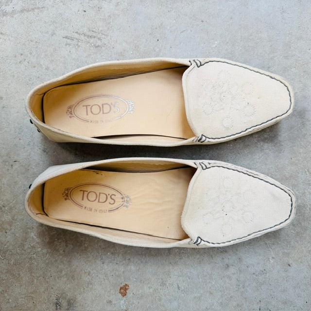 Tod's / loafers / off-white suede / 37.5 (3916725435540884536)