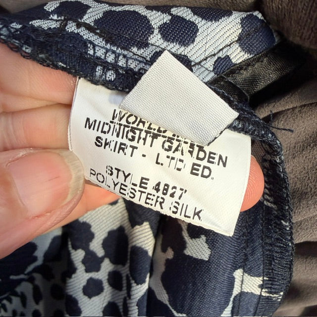 WORLD / midnight garden skirt in silk / s / made in nz / $699rrp (3917188296250215891)