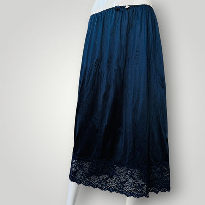 nz vintage lingerie / caprice / navy blue half slip / 16 (3917188589896744792)