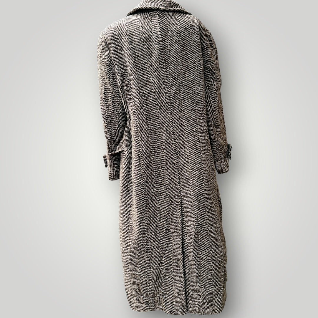 1990s vintage / Laura Ashley /  tweed herringbone wool coat / M/L (3917331991687771209)