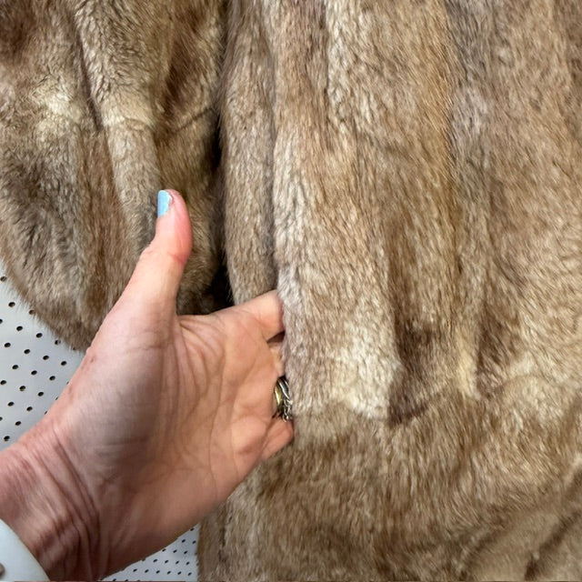1960s nz vintage / PATTISON EDE / fur coat / m (3917699395800414929)