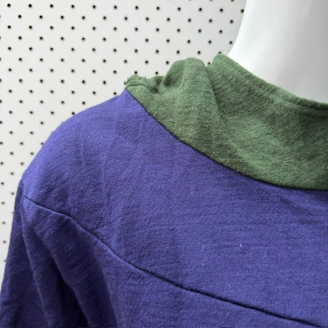 AMIKA / merino hoodie / made in nz / s/m (3919062599984909774)