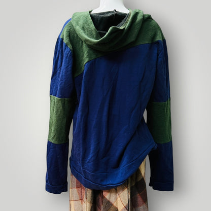AMIKA / merino hoodie / made in nz / s/m (3919062750592828147)