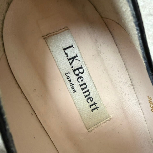 LK BENNETT / 'floret' stilettos / black patent leather / 38 (3919745886995228144)