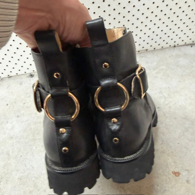 KATHRYN WILSON / flat leather ankle boots / 38 (3919745903382697804)