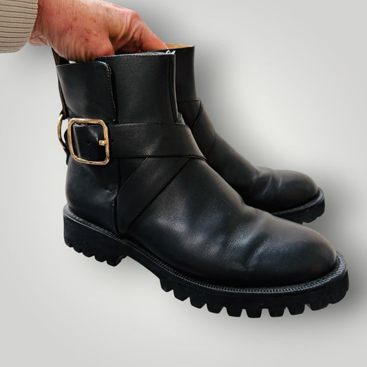 KATHRYN WILSON / flat leather ankle boots / 38 (3919746155031019343)