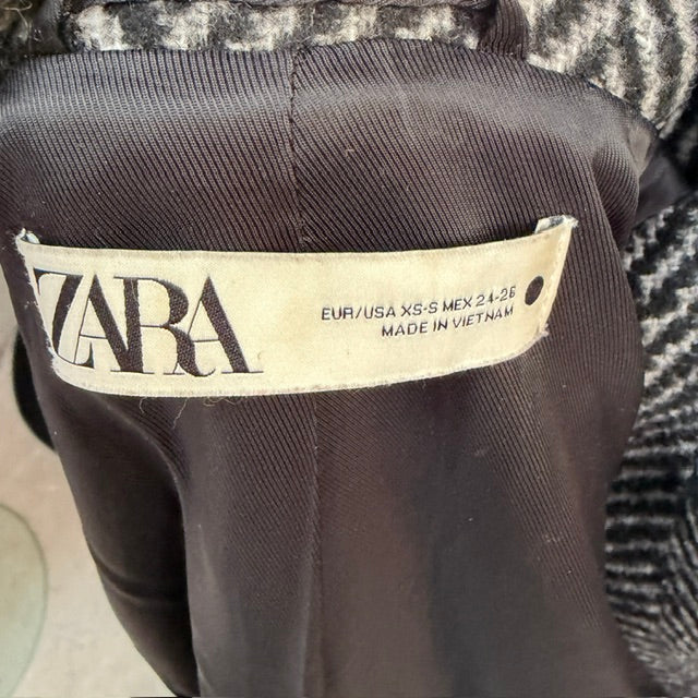 ZARA / herringbone coat / s (3920711530304818925)