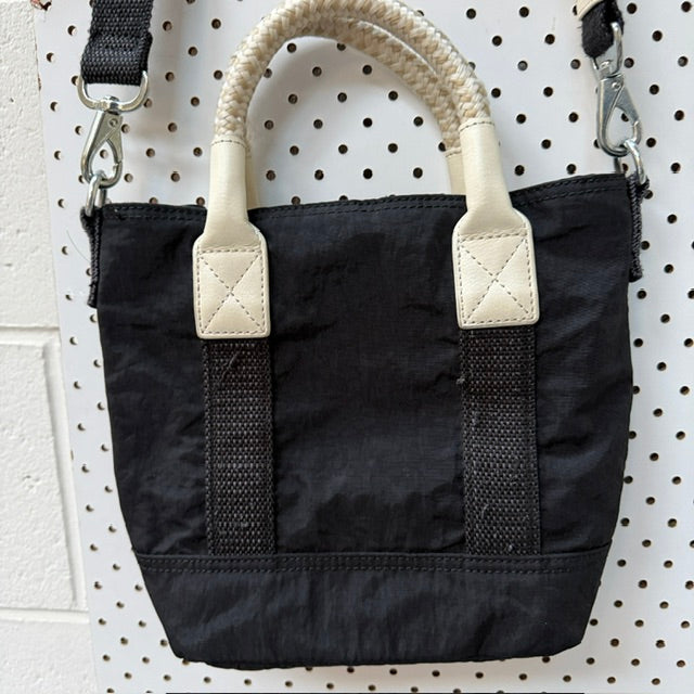 KIPLING / black cross body bag / metal monkey (3920797415333514520)