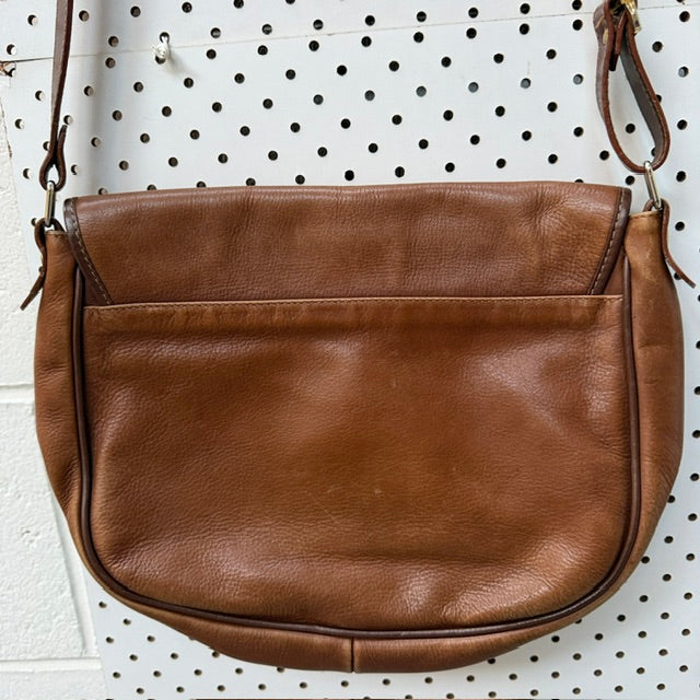 1980s vintage / CB pelleterre / made in italy / leather cross body bag (3920797435053580044)