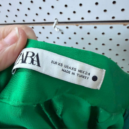 ZARA / kelly green satin top and pants / s (3920797647615070615)