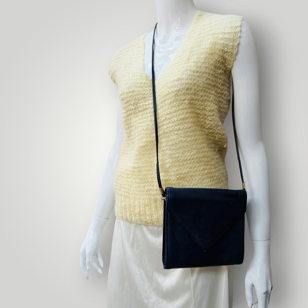 1980s vintage / blue leather cross body bag / made in nz (3920797900852280940)