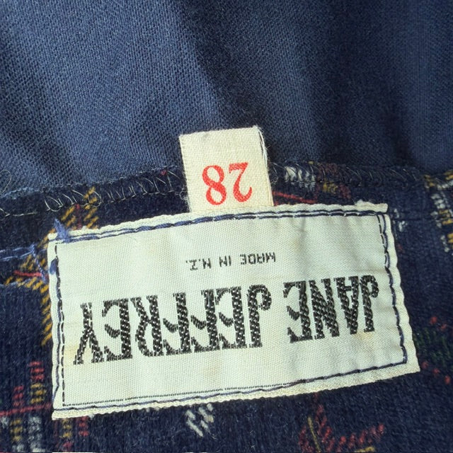 1970s nz vintage / JANE JEFFREY / patterned velvet midi skirt / 28 (3921392383697147639)