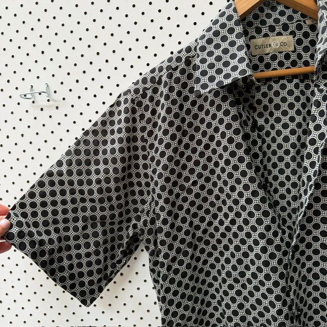 CUTLER + CO / geometric patterned short sleeved cotton shirt / S (3922007611915773060)