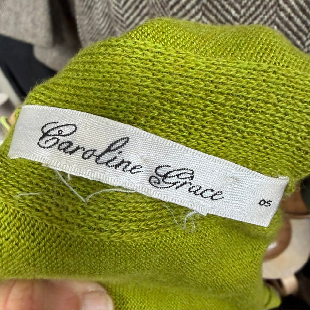 CAROLINE GRACE / cashmere poncho / chartreuse (3922094018813667992)