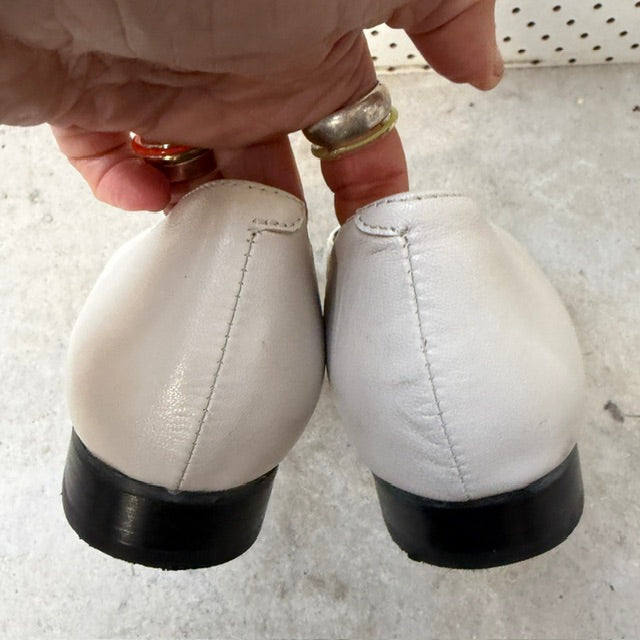 Mi Piaci / "V-Neck" Cap Toe Ballet Flats / 39 (3922603963406290880)