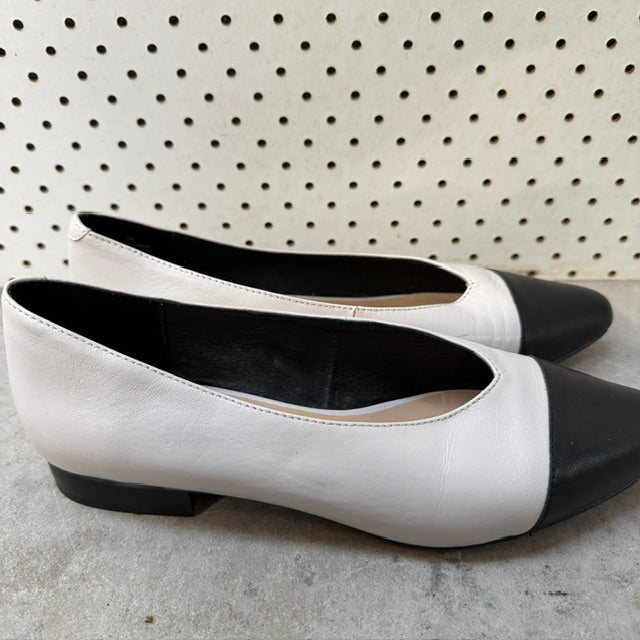 Mi Piaci / "V-Neck" Cap Toe Ballet Flats / 39 (3922603968760465268)