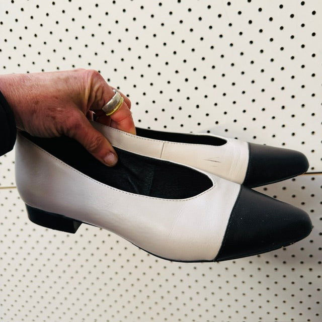 Mi Piaci / "V-Neck" Cap Toe Ballet Flats / 39 (3922603970439059929)
